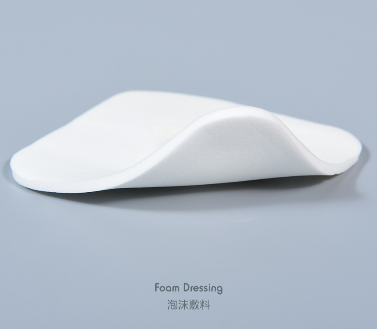 Opatrunki piankowe: delikatne rozwiązanie w przypadku drenujących ran